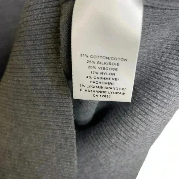 Banana Republic Luxury Blend Cashmere Silk Grey V-Neck Sweater Size Small - Picture 4 of 6